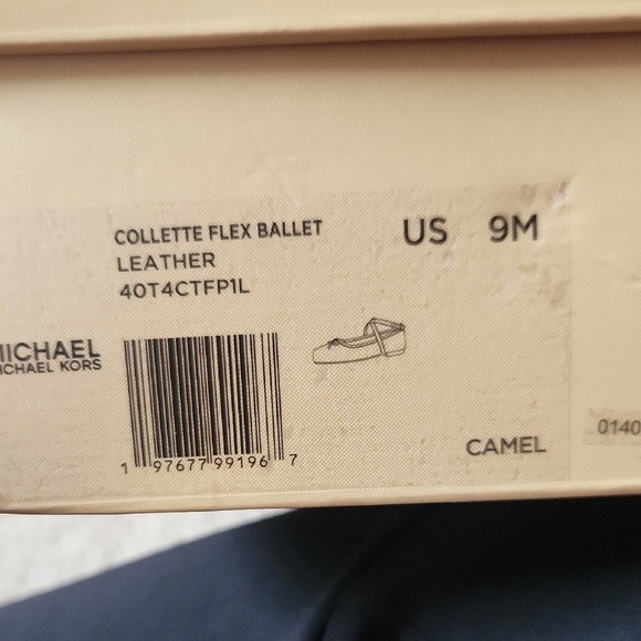 Michael Kors Beige Flats with Bow and Strap - Picture 3 of 7